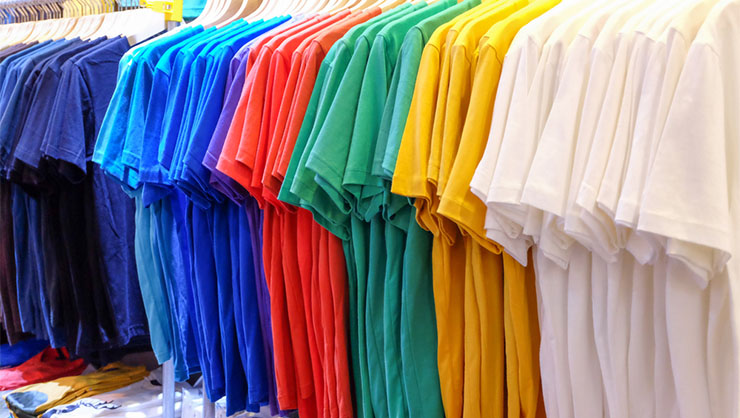 racks of plain color t shirts